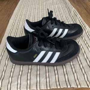 Adidas Little Boys’ Samba Sneakers, black and white, size 13k